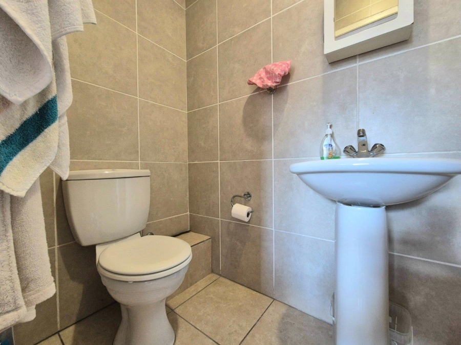 2 Bedroom Property for Sale in Wynberg Western Cape